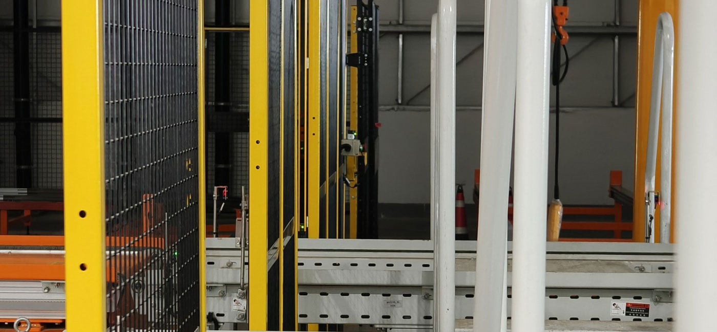 ReeR Safety’s EOS light curtains excel in an automated warehouse