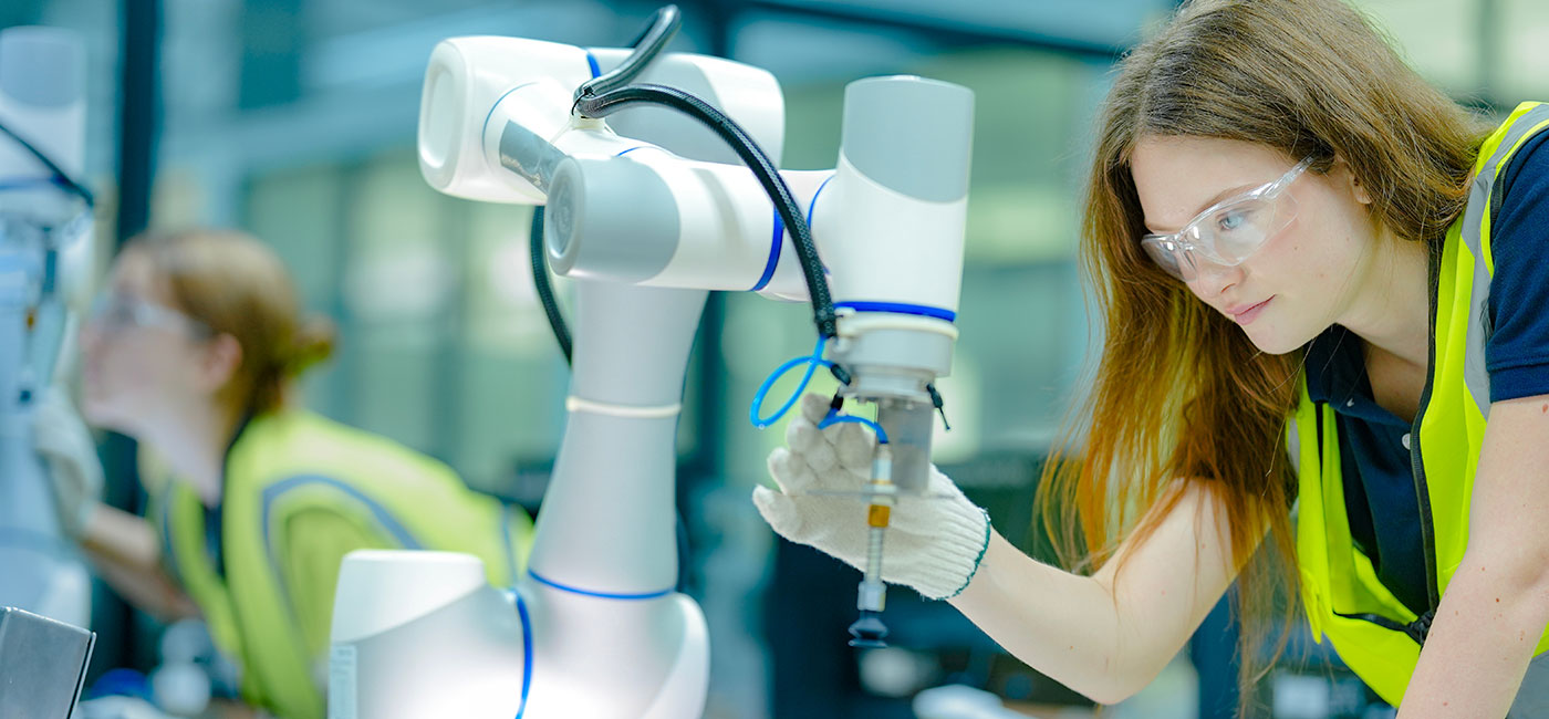 Government needs to help bridge “perilous skills gap and diversity challenge”